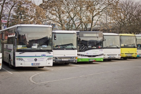 Od pondělí 16. března pojedou autobusy ve Zlínském kraji v prázdninovém režimu