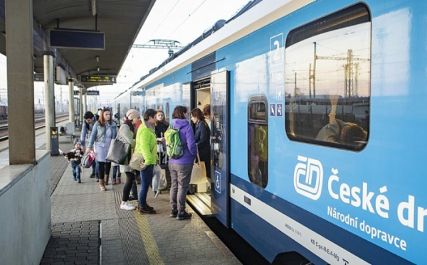 Od 25. května začnou autobusy a vlaky ve Zlínském kraji fungovat v běžném režimu