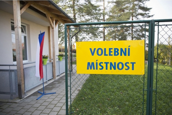 Ve Zlínském kraji budou moci volit i lidé v karanténě, od 22. září se mohou přihlašovat pro využití přenosné schránky