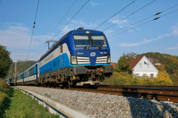 Flotilu Českých drah rozšíří dalších 6 lokomotiv řady 193 Vectron