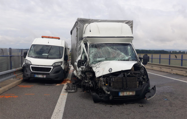 Vážná dopravní nehoda u Kunovic si vyžádala dva lidské životy
