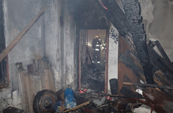 V bývalém pneuservisu ve Valašském Meziříčí došlo k požáru