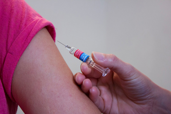 Do Valašských Klobouk přijede 22. listopadu očkovat mobilní tým
