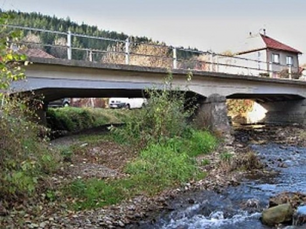 Motoristé mohou používat nový most v Kašavě