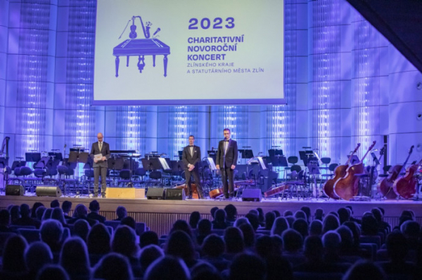 Charitativní novoroční koncert ve Zlíně přinesl výtěžek 585 400 korun