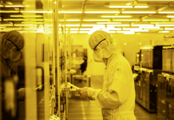 AutoSAP: onsemi Rožnov, výrobce křemíkových desek a polovodičových čipů, míří mezi špičku